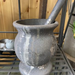 Mortar & Pestle quart size cast iron