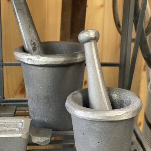 Mortar & Pestle, cast iron 3" mouth